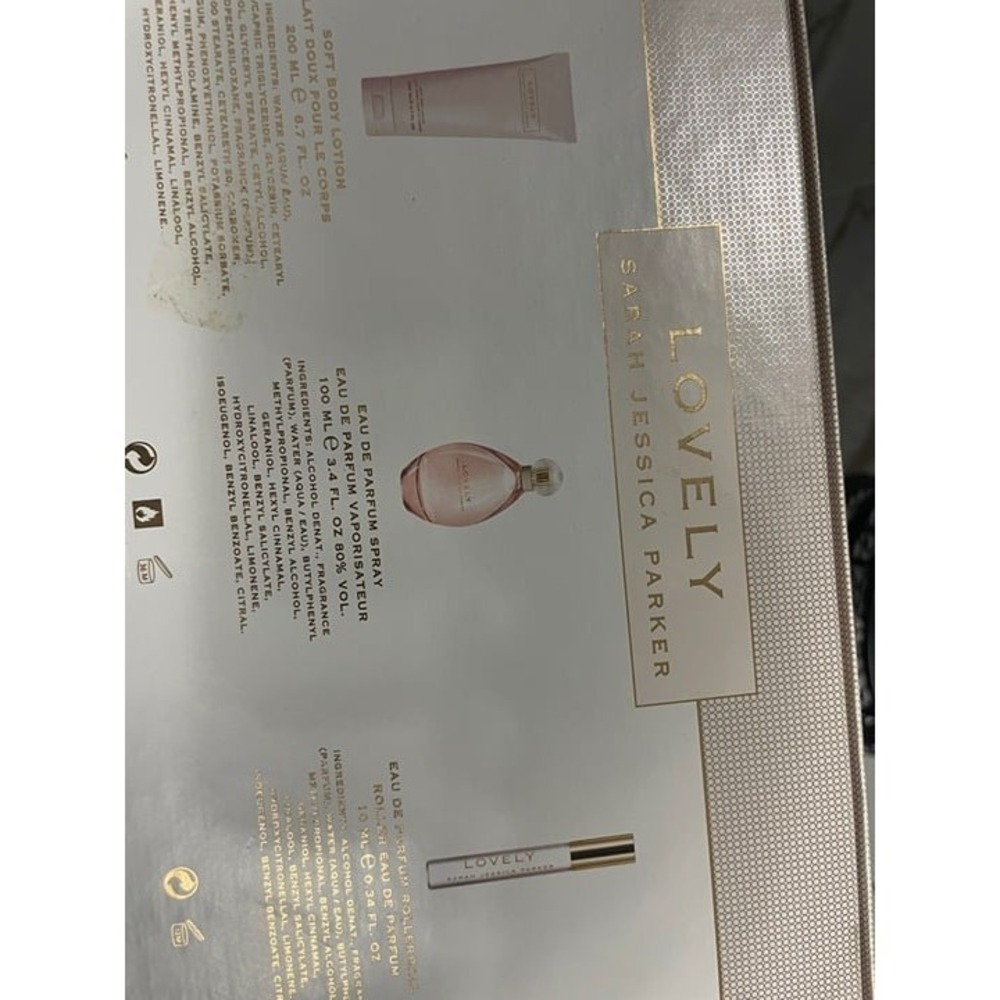 Sarah Jessica Parker Lovely 3 Piece Fragrance Gift Set EDP Lotion Rollerball - Picture 8 of 9